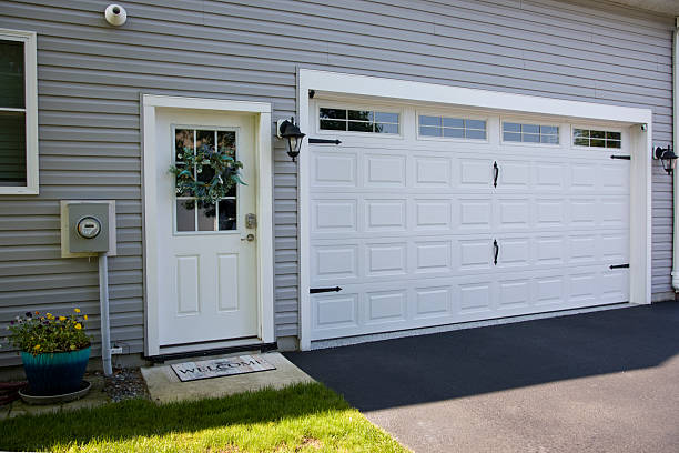 24/7 Emergency Garage Door Panel Replacement experts in Watkinsville, GA
